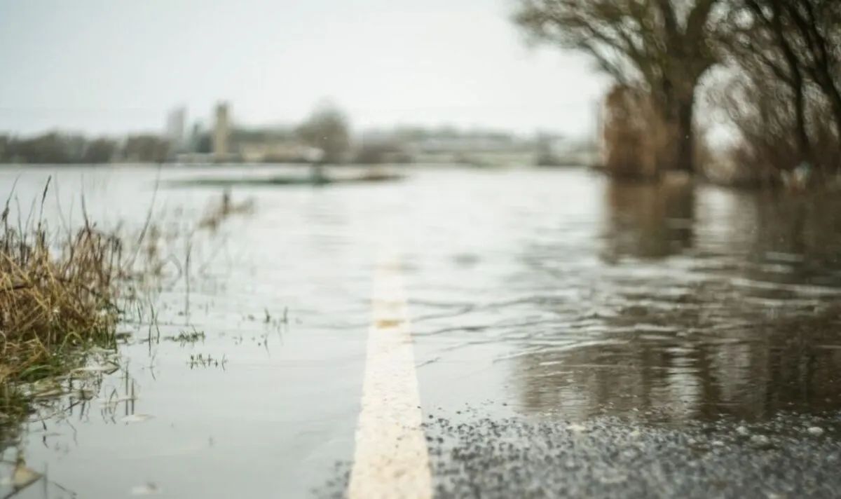 UK weather: Flood warnings in force across the east coast amid heavy bursts of rainfall | Weather | News